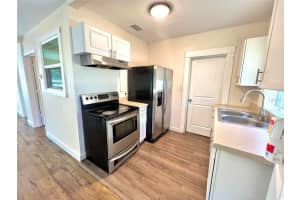 1529 12TH STREET, ST PETERSBURG, FL 33705 - MLS#MFRTB8494769