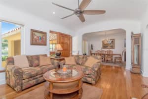 135 25TH AVENUE, ST PETERSBURG, FL 33704 - MLS#MFRTB8494808