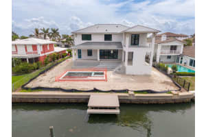 2071 ILLINOIS AVENUE, ST PETERSBURG, FL 33703 - MLS#MFRTB8494822