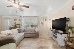 4810 MYRTLE VIEW DRIVE, MULBERRY, FL 33860 - MLS#MFRTB8494823