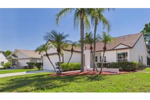 8609 BOYSENBERRY DRIVE, TAMPA, FL 33635 - MLS#MFRTB8494955