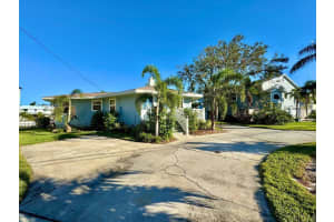 4112 BEACH DRIVE, ST PETERSBURG, FL 33705 - MLS#MFRTB8494968