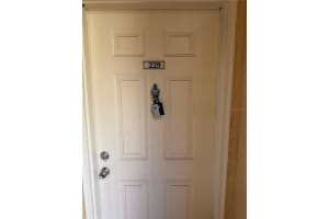 4333 BAYSIDE VILLAGE DRIVE, TAMPA, FL 33615 - MLS#MFRTB8495007