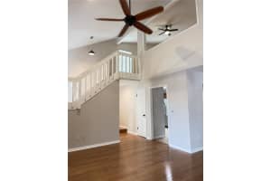 3156 VALLEY OAKS DRIVE, TAMPA, FL 33618 - MLS#MFRTB8495042