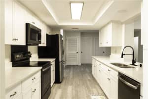 9209 KINGSRIDGE DRIVE, TEMPLE TERRACE, FL 33637 - MLS#MFRTB8495153