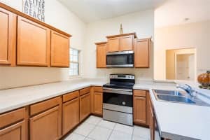 8117 ALAMOSA WOOD AVENUE, RUSKIN, FL 33573 - MLS#MFRTB8495193