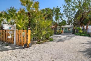 8403 GULF BOULEVARD, TREASURE ISLAND, FL 33706 - MLS#MFRTB8495205