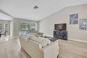 8015 SUGARBUSH DRIVE, SPRING HILL, FL 34606 - MLS#MFRTB8495233