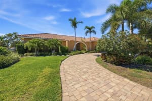 1997 HAWAII AVENUE, ST PETERSBURG, FL 33703 - MLS#MFRTB8495463