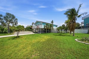 15823 REDINGTON DRIVE, REDINGTON BEACH, FL 33708 - MLS#MFRTB8495509