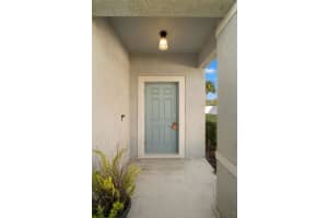 7678 GINGER LILY COURT, TAMPA, FL 33619 - MLS#MFRTB8495536