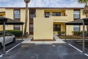 13608 VILLAGE DRIVE, TAMPA, FL 33618 - MLS#MFRTB8495645