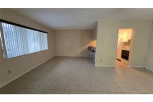 2525 BAY DRIVE, LARGO, FL 33770 - MLS#MFRTB8495676