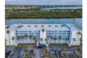 18325 GULF BOULEVARD, REDINGTON SHORES, FL 33708 - MLS#MFRTB8495727