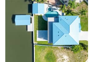 8717 DRIFTWOOD DRIVE, TAMPA, FL 33615 - MLS#MFRTB8495743