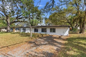 10945 N BOULEVARD, TAMPA, FL 33612 - MLS#MFRTB8495775