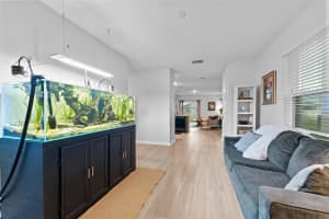 10918 TRAILING VINE DRIVE, TAMPA, FL 33610 - MLS#MFRTB8495816