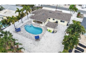 517 39TH AVENUE, ST PETE BEACH, FL 33706 - MLS#MFRTB8495851