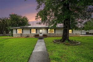 527 LAND O LAKES COURT, DELAND, FL 32724 - MLS#MFRTB8495861