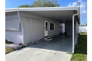 2505 BAY DRIVE, LARGO, FL 33771 - MLS#MFRTB8495869