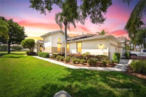 2420 SIFIELD GREENS WAY, SUN CITY CENTER, FL 33573 - MLS#MFRTB8495913