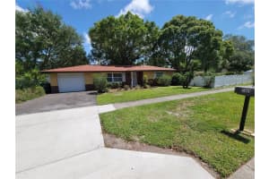 501 LAKE PALMS DR, LARGO, FL 33771 - MLS#MFRTB8495937