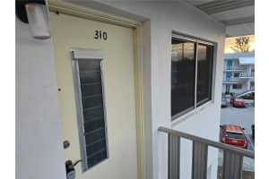 11100 86TH AVENUE, SEMINOLE, FL 33772 - MLS#MFRTB8496025