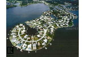 125 Carlyle Dr, PALM HARBOR