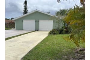 1438 Se Larkwood Cir, Port Saint Lucie