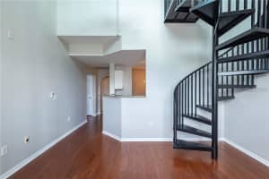 501 KNIGHTS RUN AVENUE, TAMPA, FL 33602 - MLS#MFRTB8496193