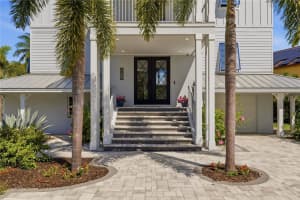 2813 KIPPS COLONY DRIVE, GULFPORT, FL 33707 - MLS#MFRTB8496341