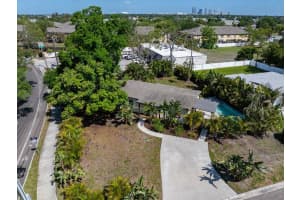 3997 MARLIN DRIVE, ST PETERSBURG, FL 33705 - MLS#MFRTB8496364