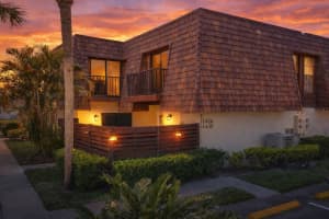 15426 POND WOODS DRIVE, TAMPA, FL 33618 - MLS#MFRTB8496437