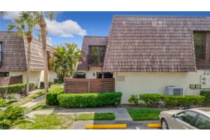 15426 POND WOODS DRIVE, TAMPA, FL 33618 - MLS#MFRTB8496437