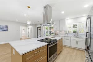 8326 40TH PLACE, ST PETERSBURG, FL 33709 - MLS#MFRTB8496509