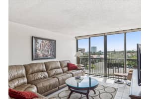 255 DOLPHIN POINT, CLEARWATER BEACH, FL 33767 - MLS#MFRTB8496532
