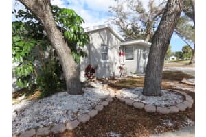 125 HARBOR BLUFF DRIVE, LARGO, FL 33770 - MLS#MFRTB8496539