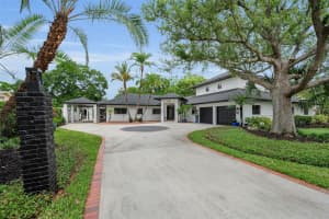 2521 LAKE ELLEN DRIVE, TAMPA, FL 33618 - MLS#MFRTB8496556