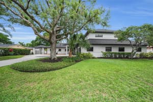 2521 LAKE ELLEN DRIVE, TAMPA, FL 33618 - MLS#MFRTB8496556