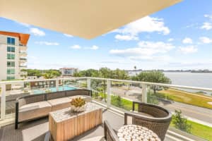 1020 SUNSET POINT ROAD, CLEARWATER, FL 33755 - MLS#MFRTB8496578