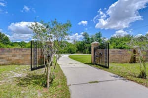 6213 PARKWAY BOULEVARD, LAND O LAKES, FL 34639 - MLS#MFRTB8496730
