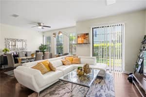 5520 KINGLETHILL DRIVE, LITHIA, FL 33547 - MLS#MFRTB8496731