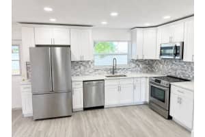 6526 43RD AVENUE, KENNETH CITY, FL 33709 - MLS#MFRTB8496816