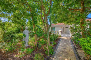 1764 Linwood Cir, CLEARWATER