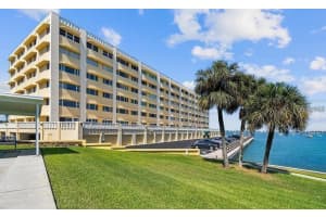 100 BLUFF VIEW DRIVE, BELLEAIR BLUFFS, FL 33770 - MLS#MFRTB8496968