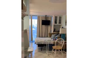 800 BAYWAY BOULEVARD, CLEARWATER BEACH, FL 33767 - MLS#MFRTB8496979