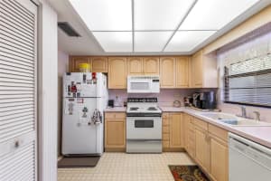 665 BROADMOOR CIRCLE, WINTER HAVEN, FL 33884 - MLS#MFRTB8496998