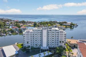 1365 SNELL ISLE BOULEVARD, ST PETERSBURG, FL 33704 - MLS#MFRTB8497108