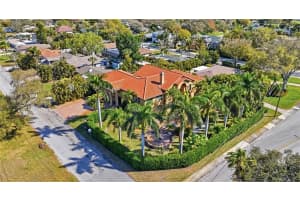 303 SUNNY LANE, BELLEAIR, FL 33756 - MLS#MFRTB8497147