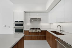400 CENTRAL AVENUE, ST PETERSBURG, FL 33701 - MLS#MFRTB8497242